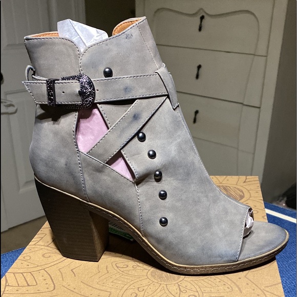 NWT, Grey Booties by Vintage 93 - Picture 1 of 1